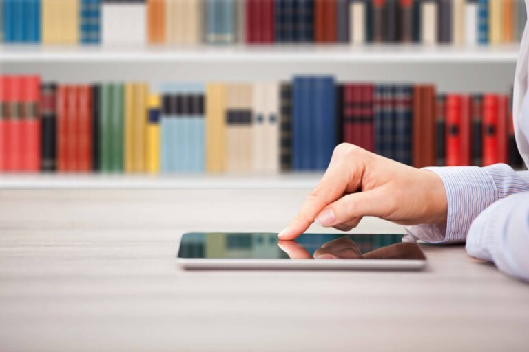 tel&eacute;fonos-celulares-laboral